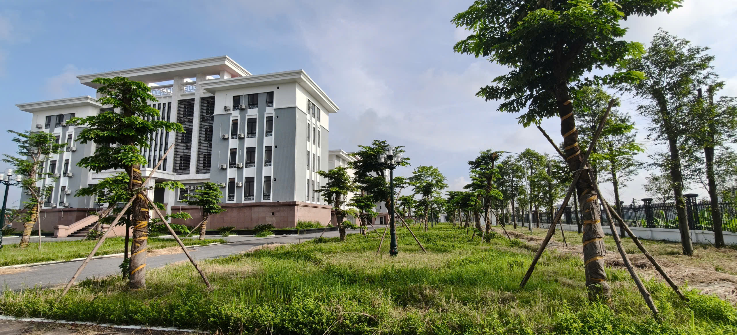 Trụ sở Huyện ủy, HĐND, UBND huyện Lương Tài